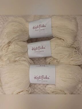 KNIT PICKS FINGERING KNITTING YARN 3 SKEINS Superwash Merino Wool 75% 25% Nylon